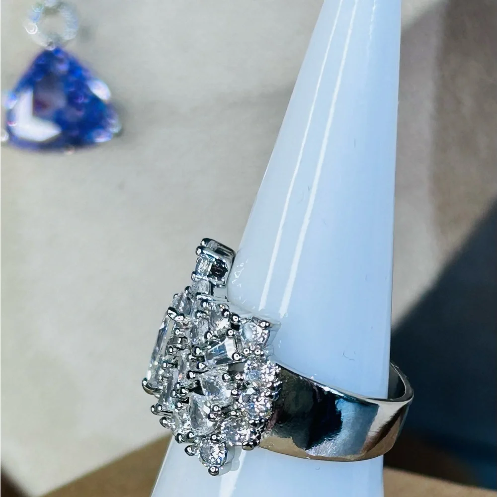 Cubic Zirconia Cluster Statement Ring Size 9